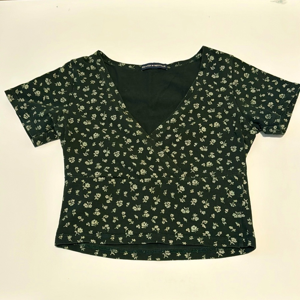 Brandy Melville crop top - dark green with flowers